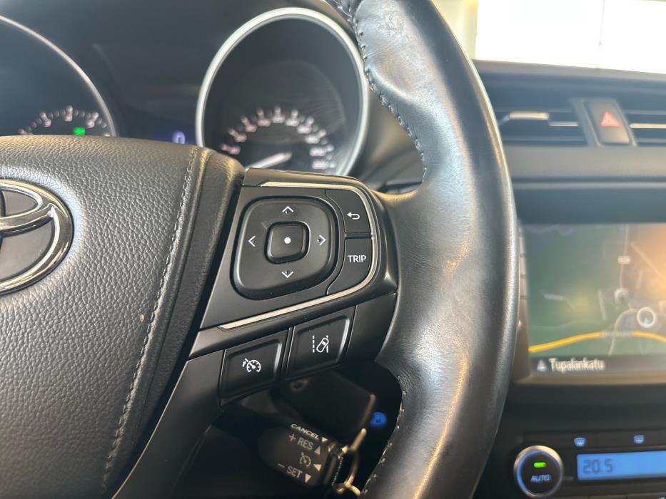 TOYOTA Avensis 2018