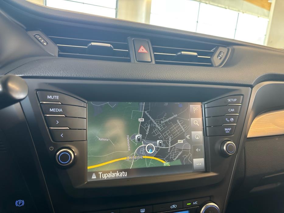 TOYOTA Avensis 2018
