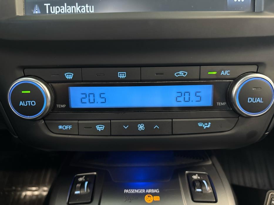 TOYOTA Avensis 2018