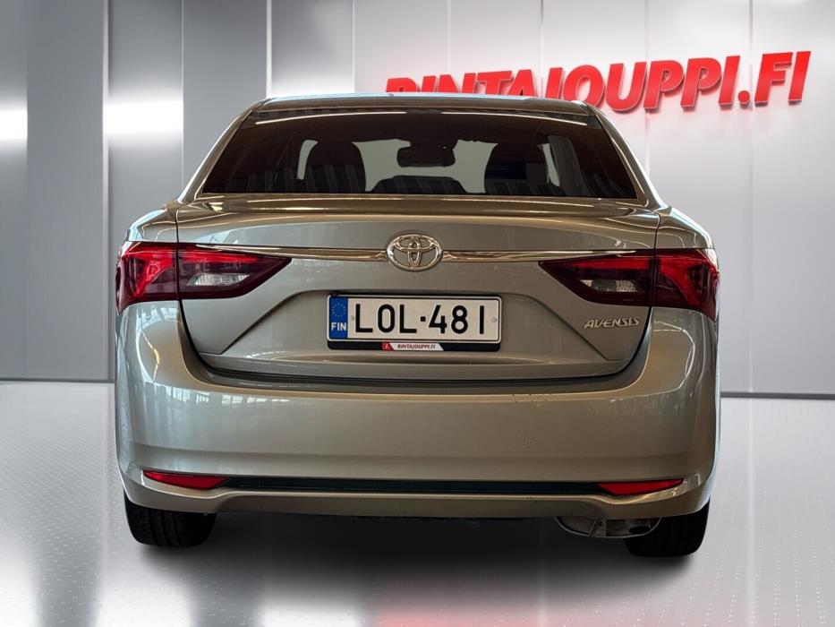 TOYOTA Avensis 2018