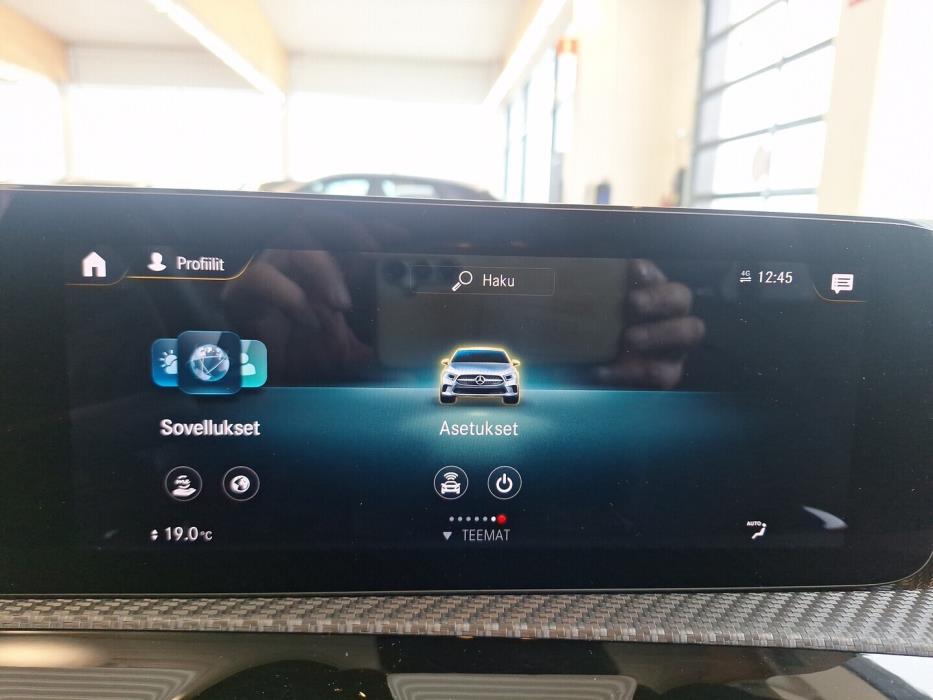 MERCEDES-BENZ A 2020