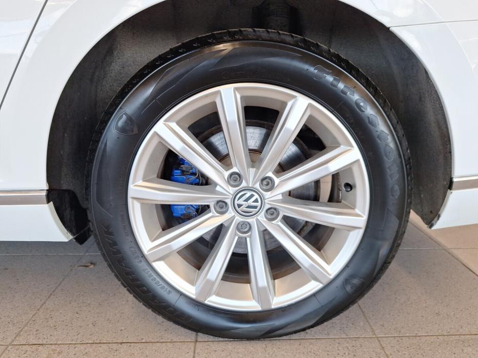 VOLKSWAGEN Passat 2018