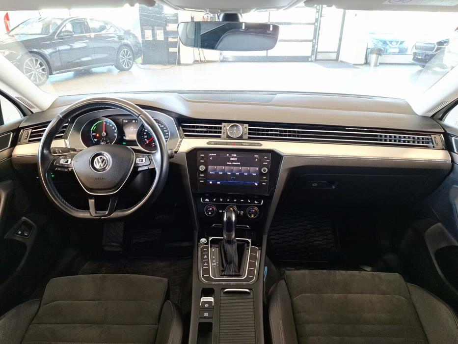 VOLKSWAGEN Passat 2018