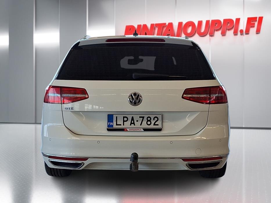 VOLKSWAGEN Passat 2018