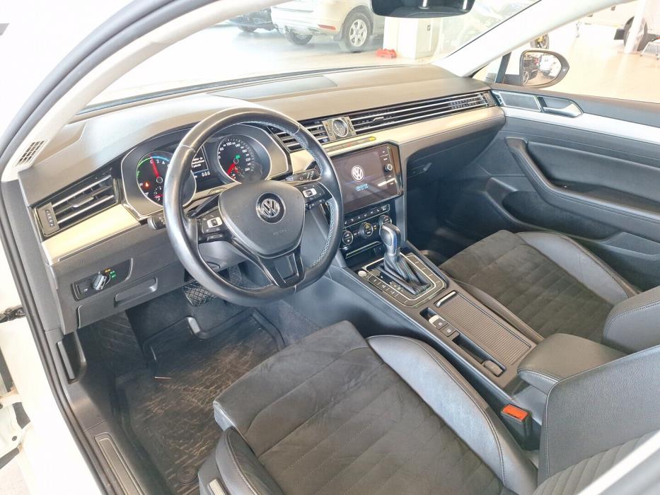 VOLKSWAGEN Passat 2018