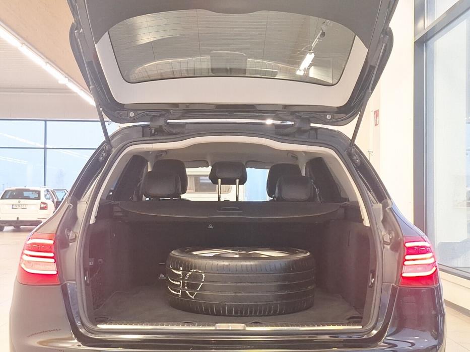 MERCEDES-BENZ C 2017