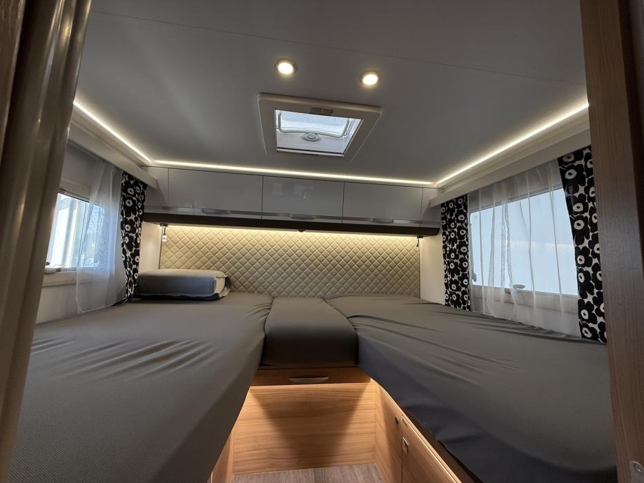 ADRIA Matrix 670 SL J Edition 2021