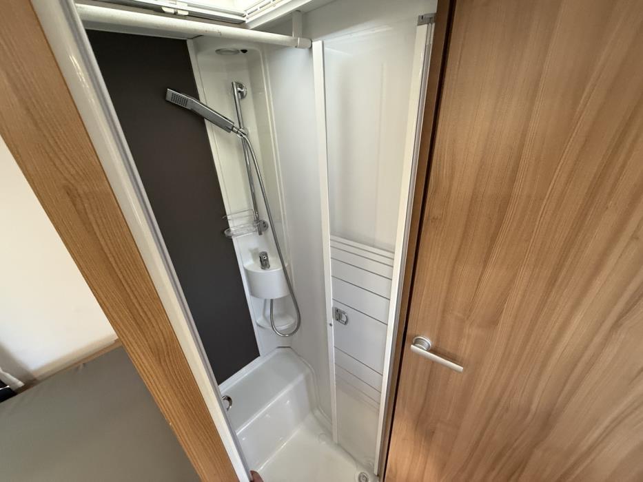 ADRIA Matrix 670 SL J Edition 2021