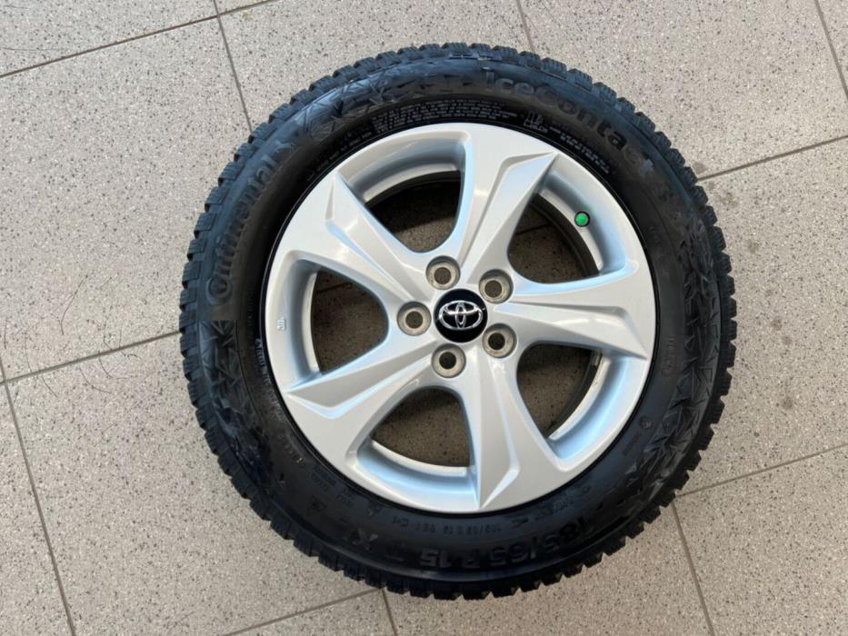 TOYOTA Yaris 2021