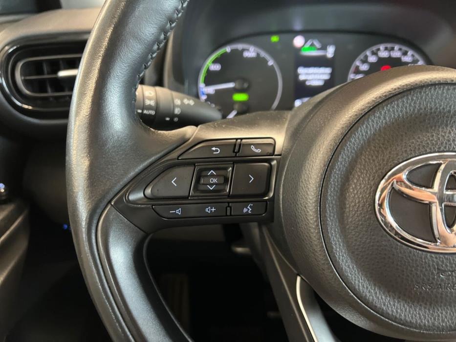 TOYOTA Yaris 2021