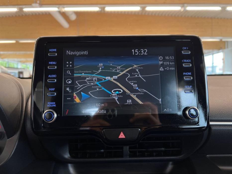 TOYOTA Yaris 2021