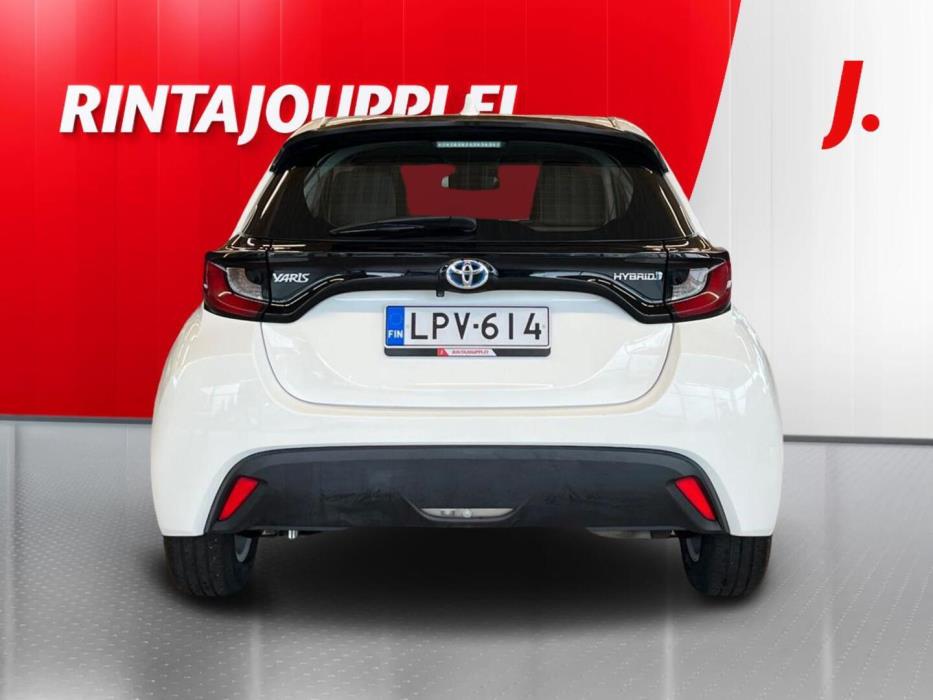TOYOTA Yaris 2021