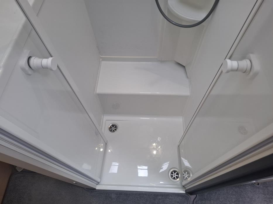 ADRIA MATRIX AXESS 670 SC 2023