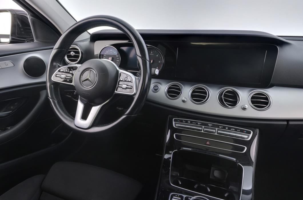 MERCEDES-BENZ E 2019