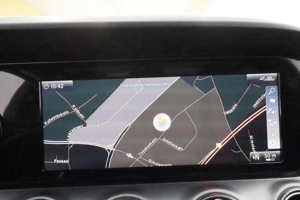 MERCEDES-BENZ E 2019