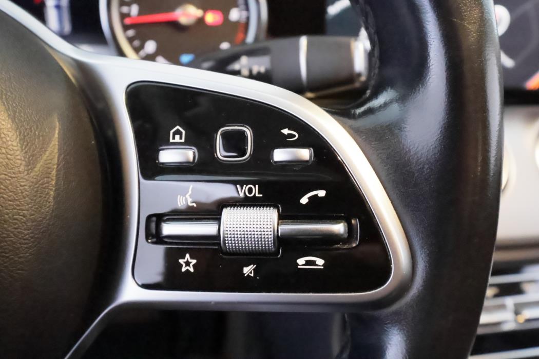 MERCEDES-BENZ E 2019