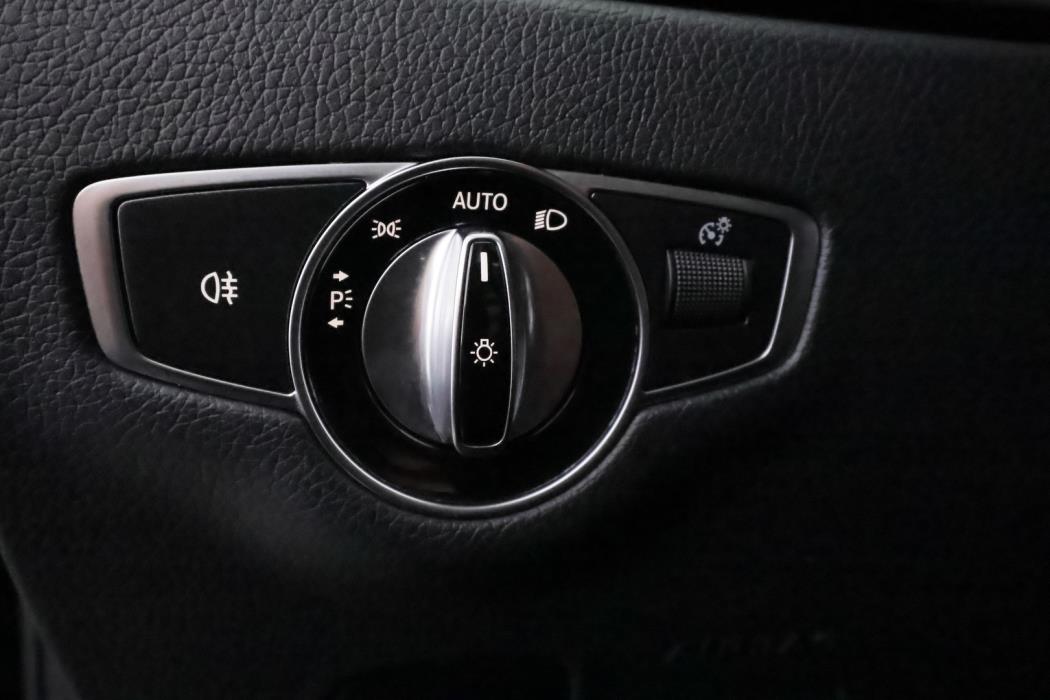 MERCEDES-BENZ E 2019