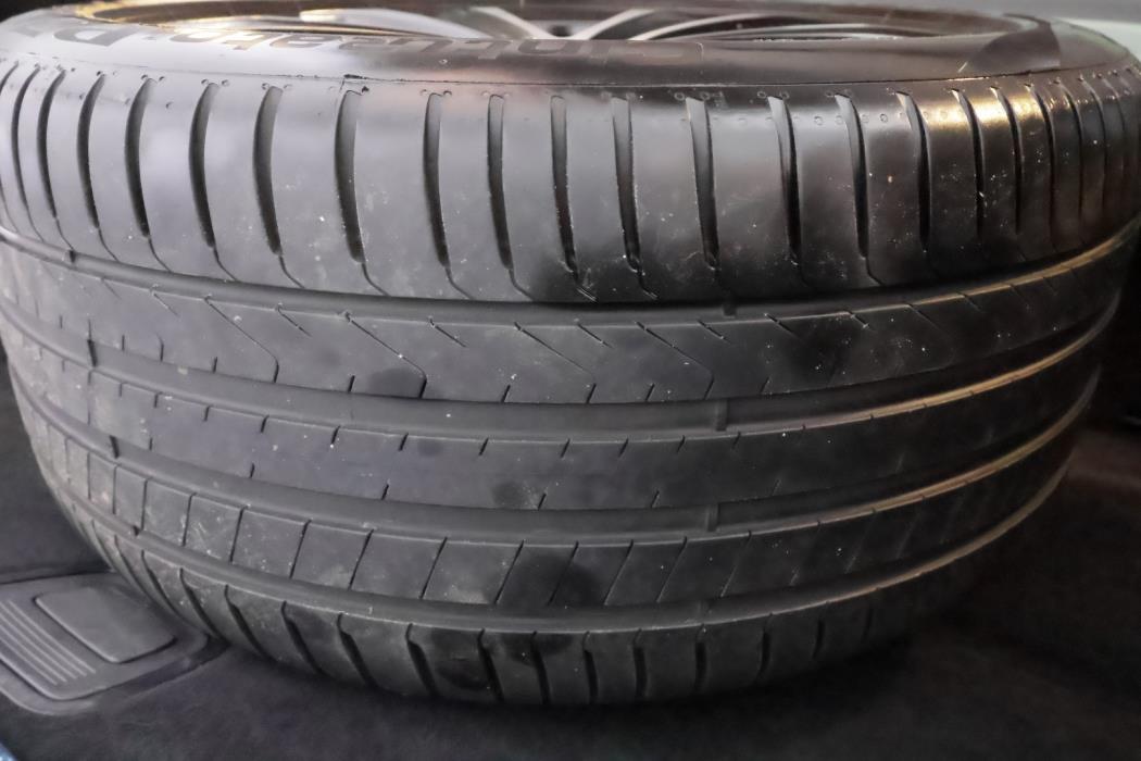 MERCEDES-BENZ E 2019