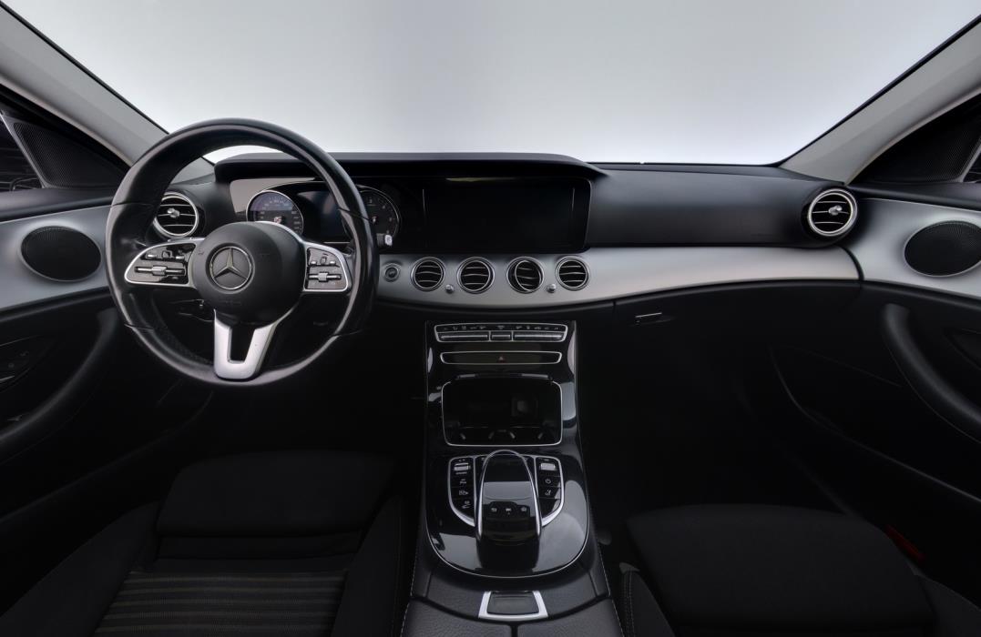 MERCEDES-BENZ E 2019
