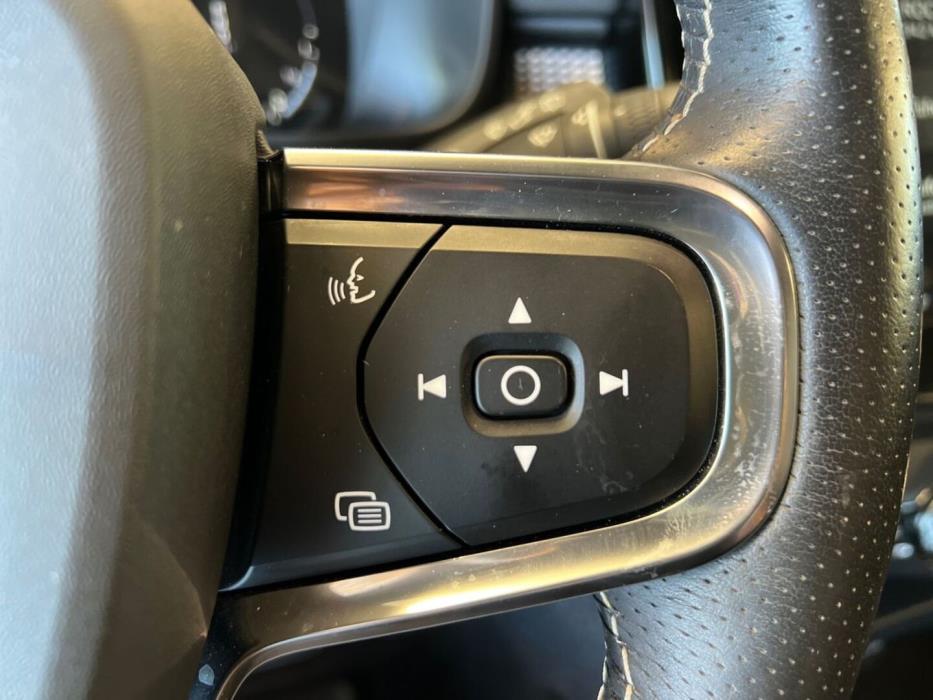 VOLVO XC40 2020