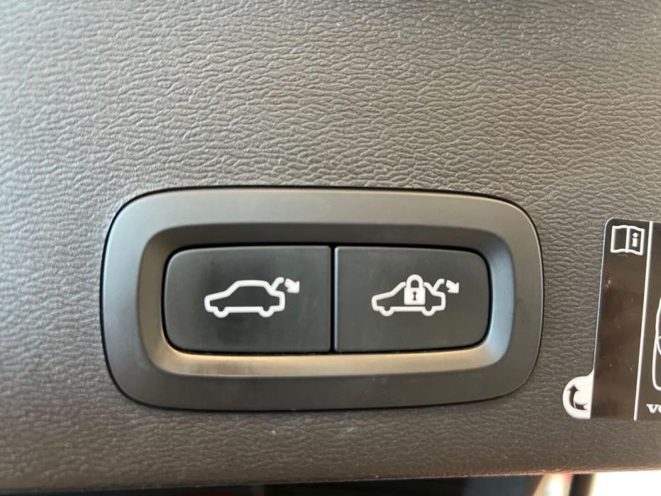 VOLVO XC40 2020