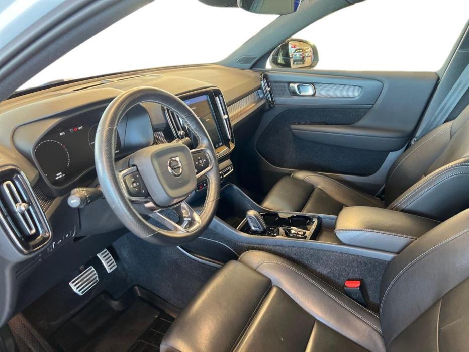 VOLVO XC40 2020
