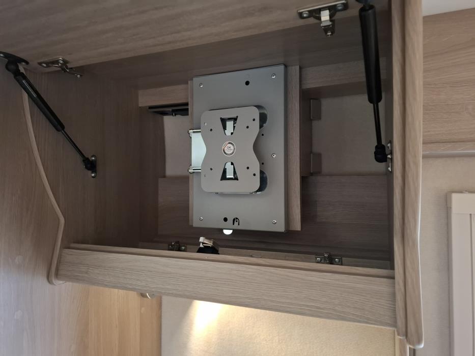 KABE Travel Master Classic 740 LGB 2025