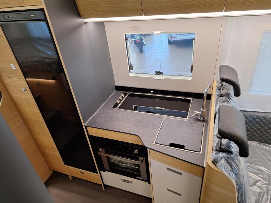 ADRIA CORAL XL 670 SL 2026