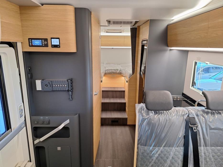 ADRIA CORAL XL 670 SL 2026