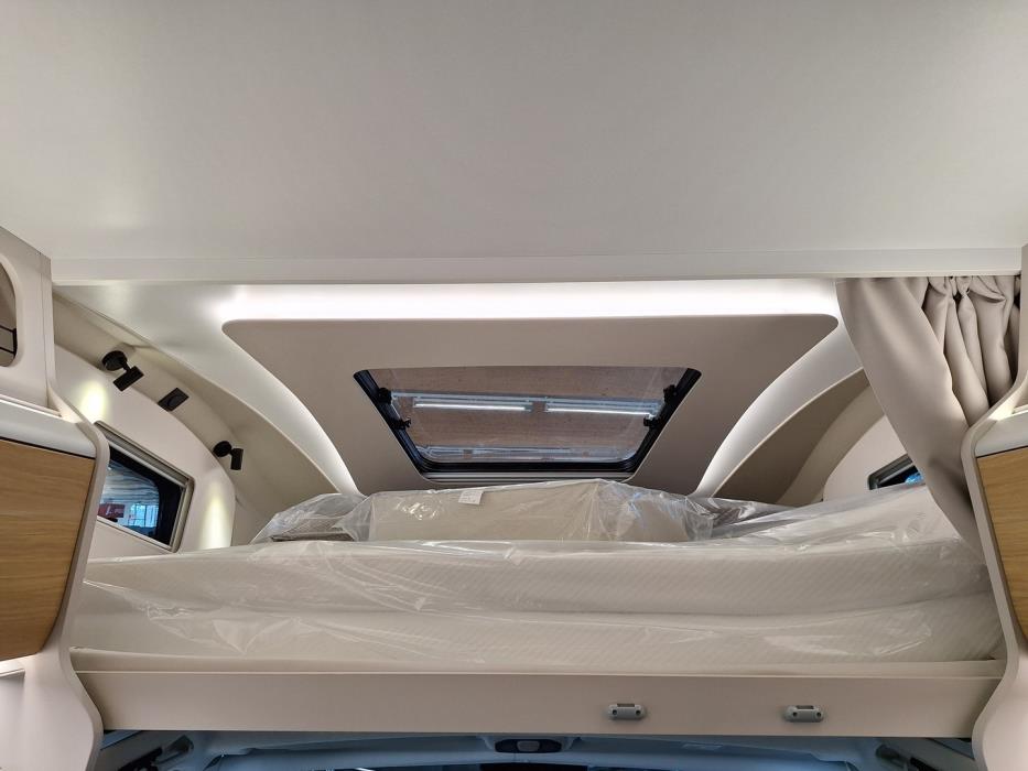 ADRIA CORAL XL 670 SL 2026