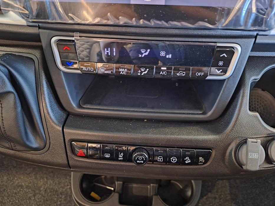 ADRIA CORAL XL 670 SL 2026