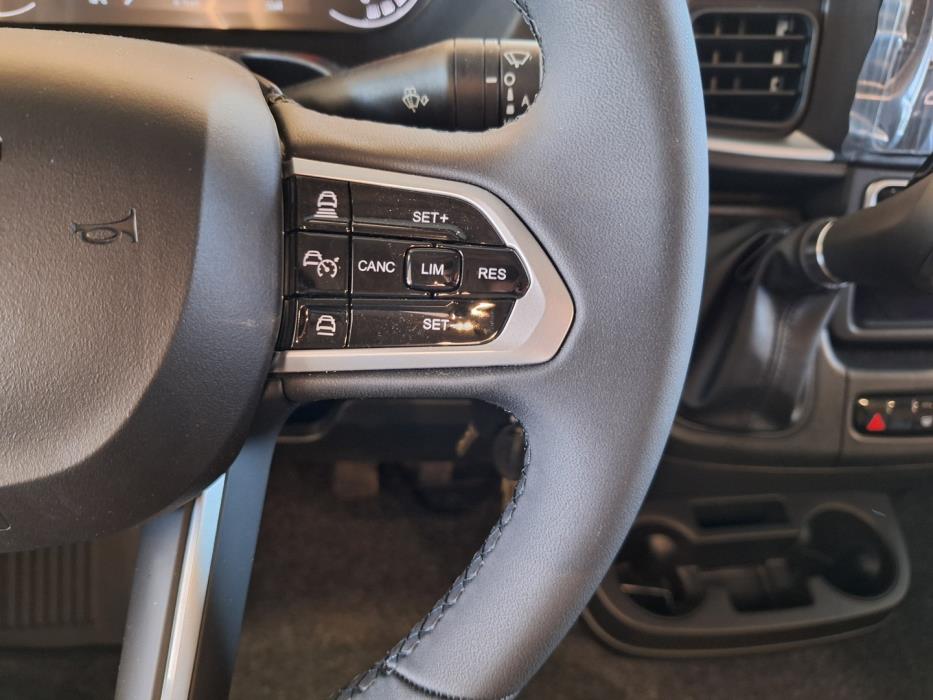 ADRIA CORAL XL 670 SL 2026