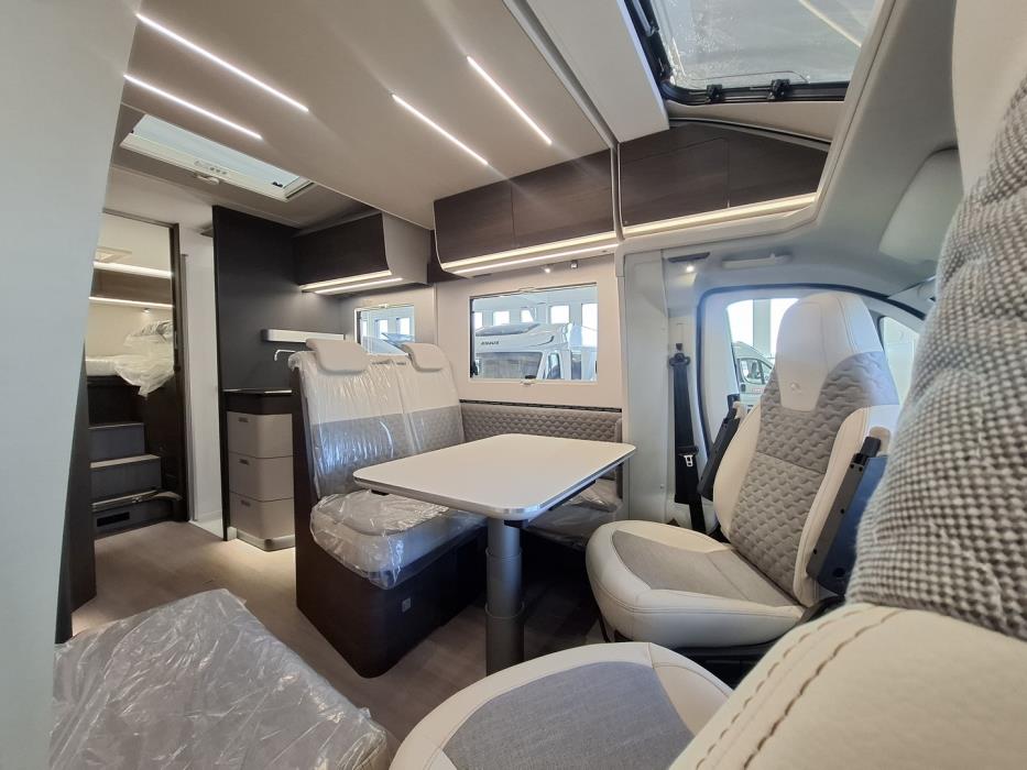 ADRIA MATRIX SUPREME 670 SL 2026