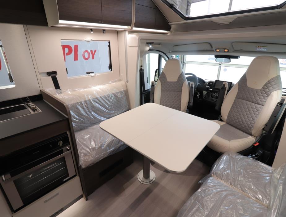 ADRIA MATRIX SUPREME 670 DC 2026