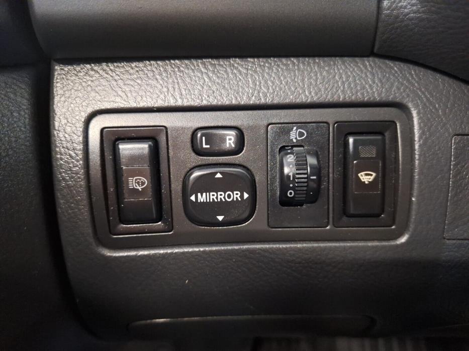 TOYOTA Avensis 2003