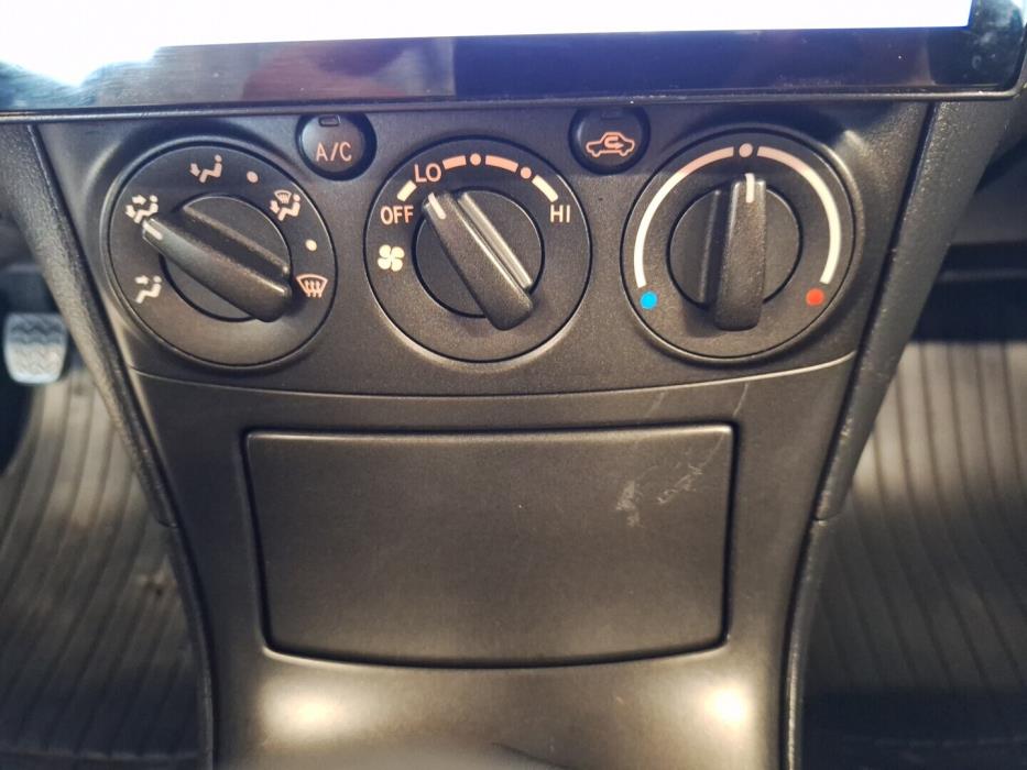 TOYOTA Avensis 2003