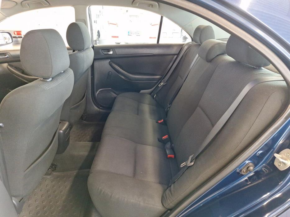 TOYOTA Avensis 2003