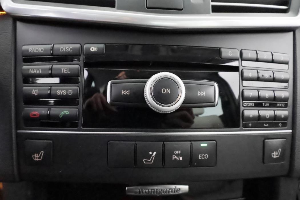 MERCEDES-BENZ E 2011