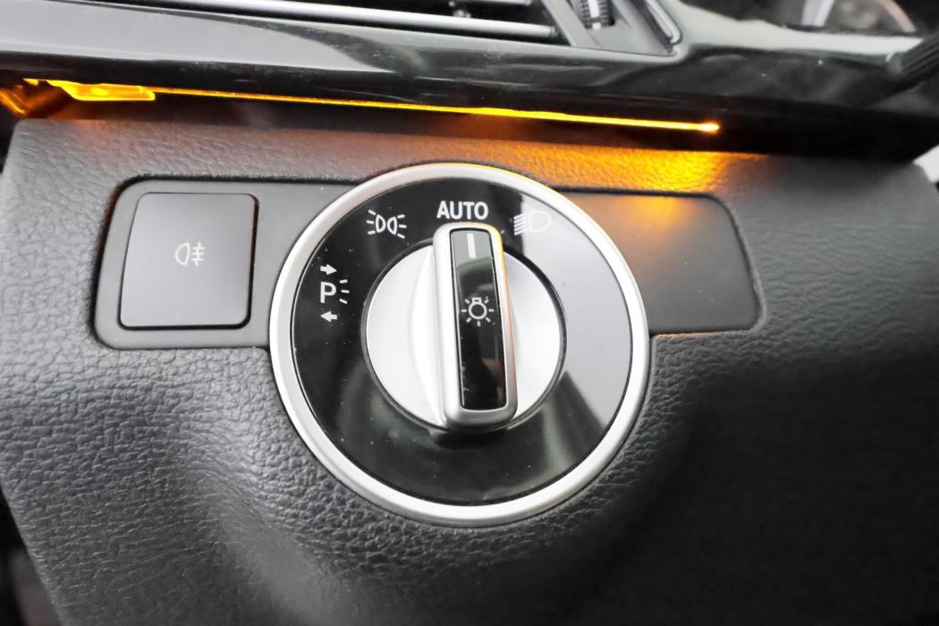 MERCEDES-BENZ E 2011