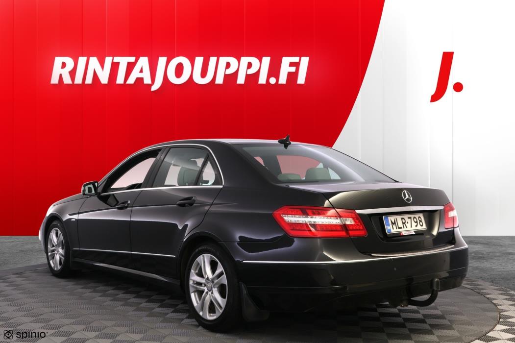 MERCEDES-BENZ E 2011