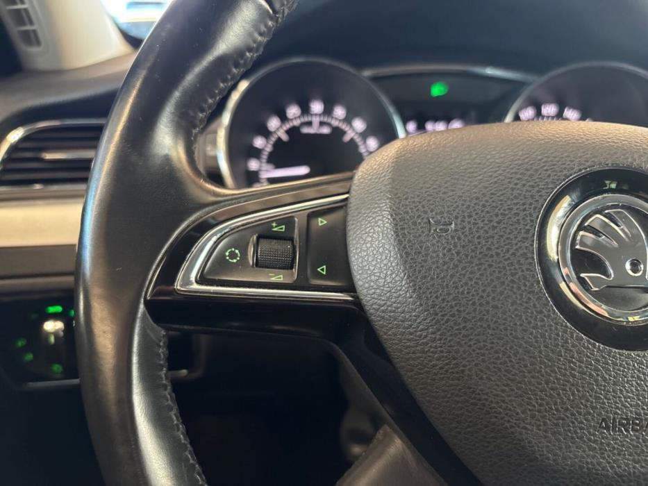 SKODA Superb 2014