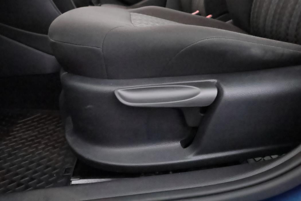 VOLKSWAGEN Polo 2015