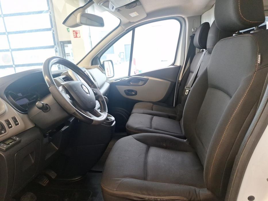 RENAULT Trafic 2015