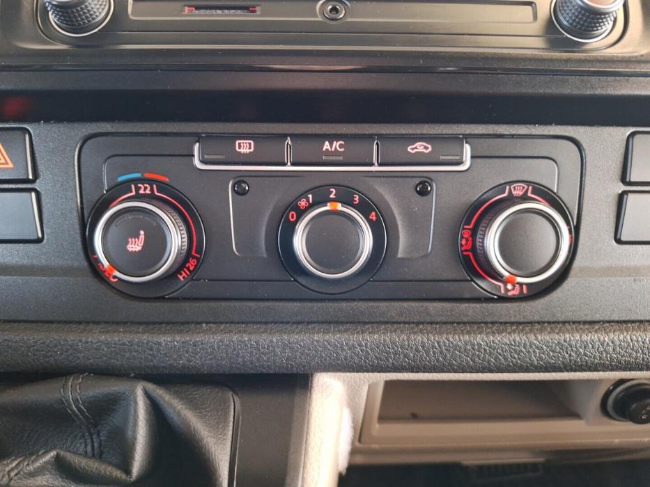 VOLKSWAGEN Transporter 2016