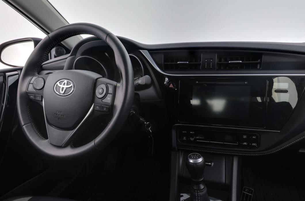 TOYOTA Auris 2018