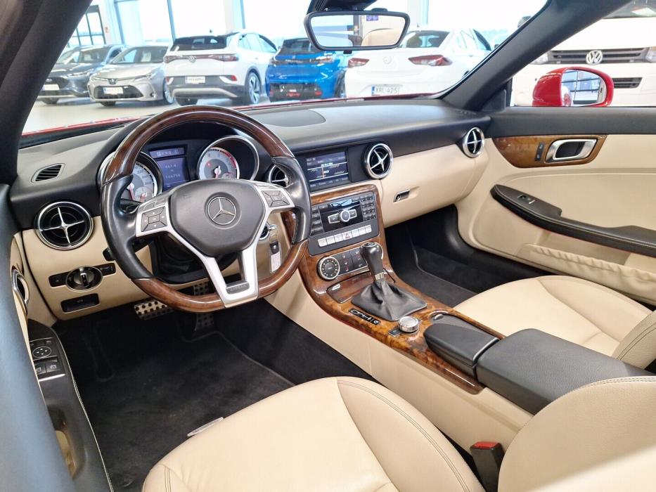 MERCEDES-BENZ SLK 2011