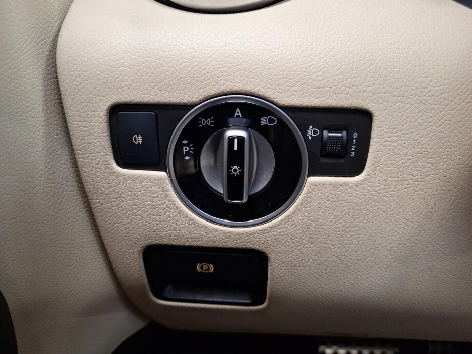 MERCEDES-BENZ SLK 2011