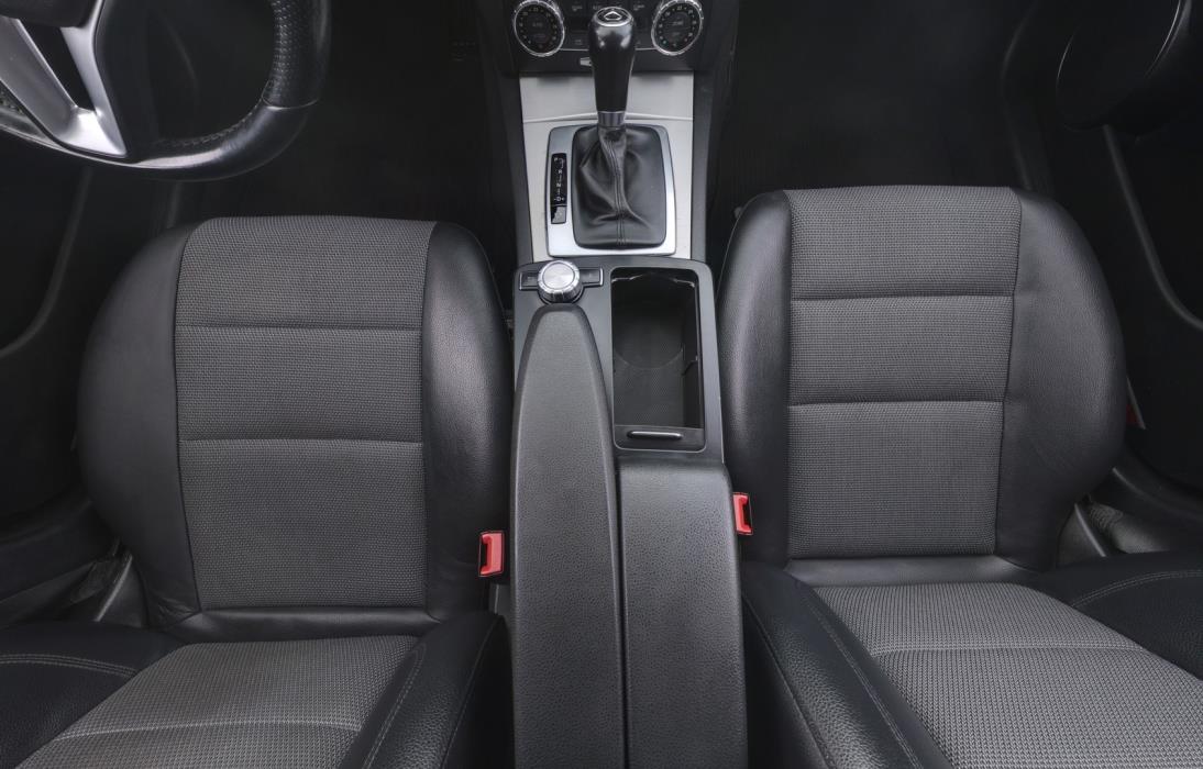 MERCEDES-BENZ C 2012