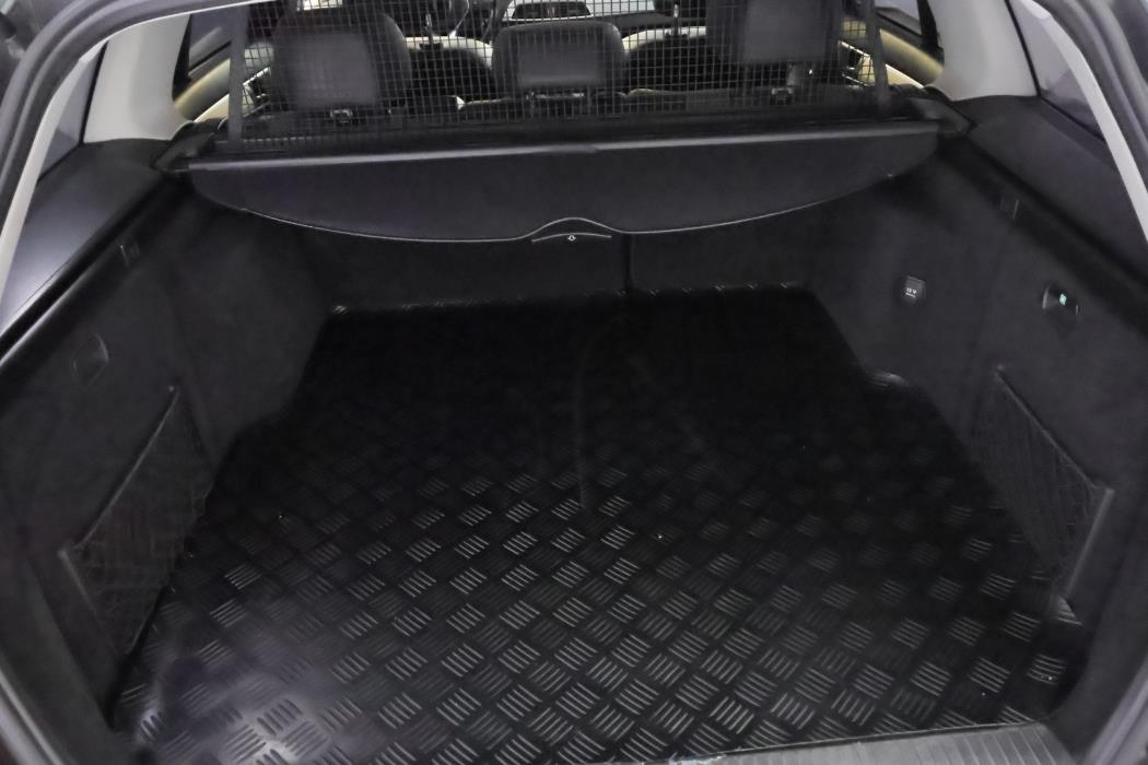 MERCEDES-BENZ C 2012