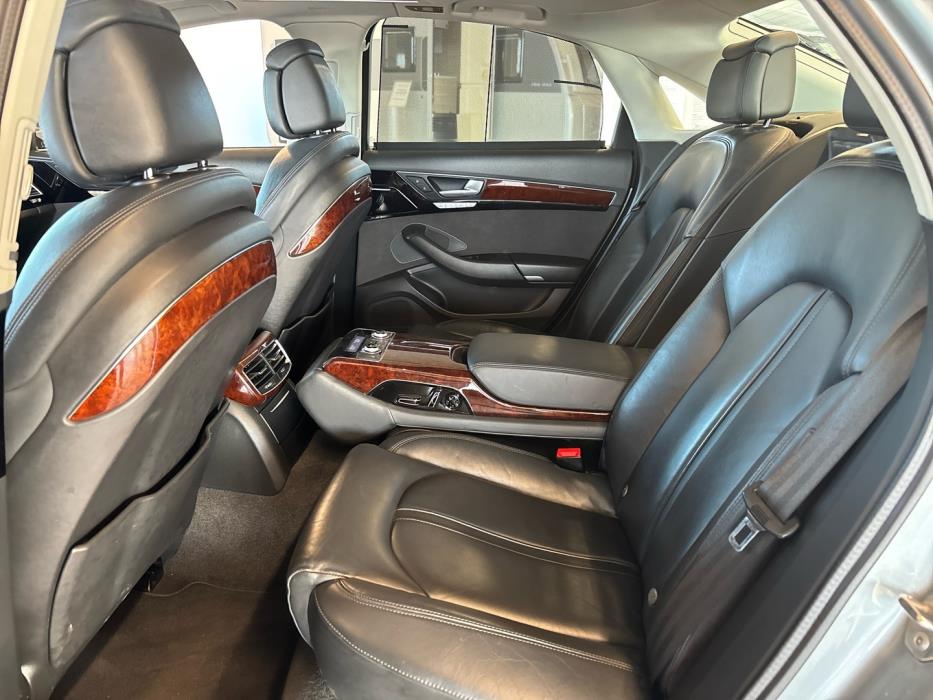 AUDI A8 2010